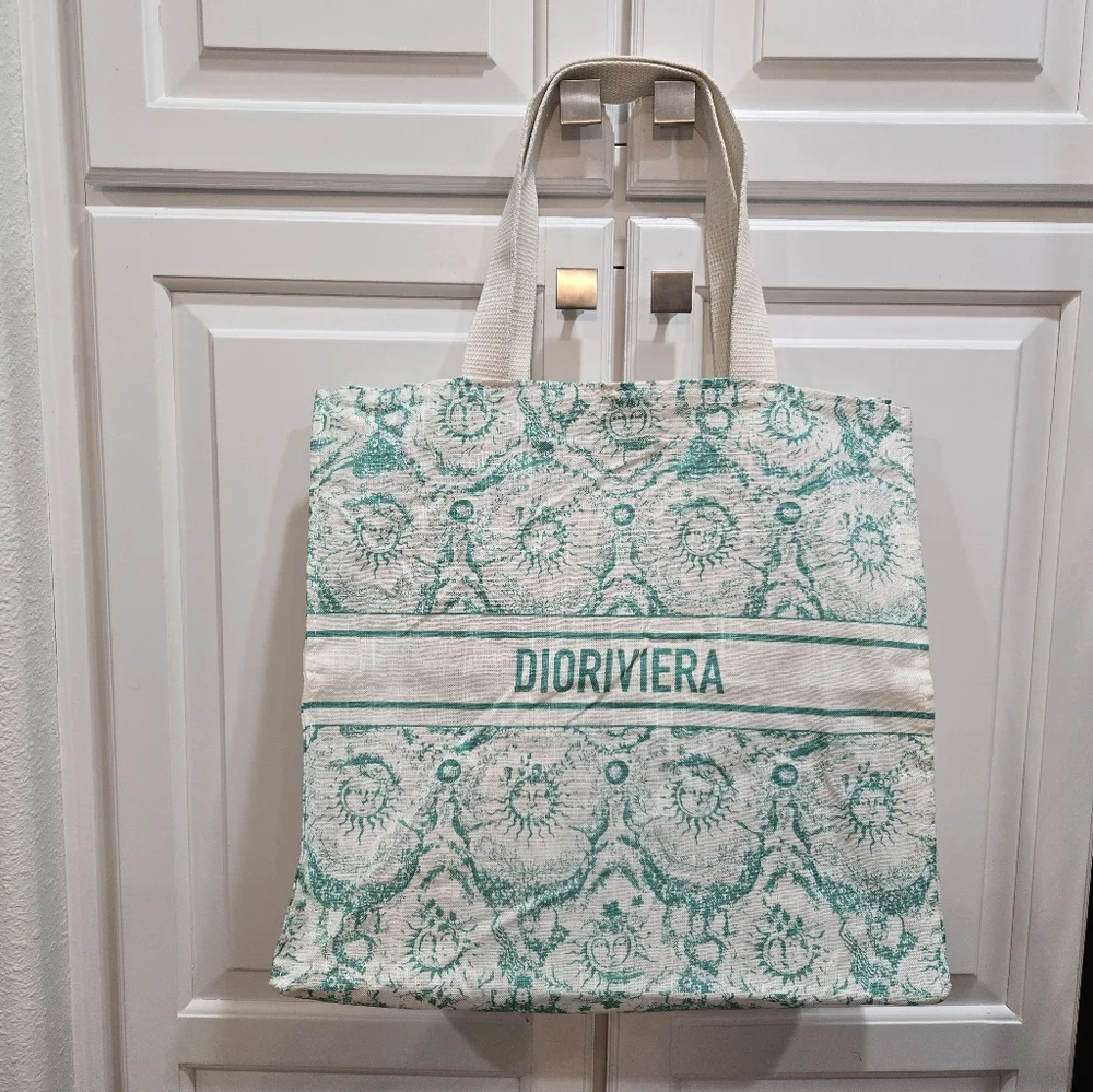 New Christion Dior Novelty bag. - Picture 2 of 2